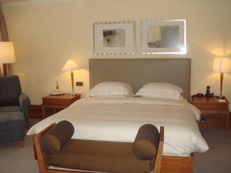 Отель Conrad 5*