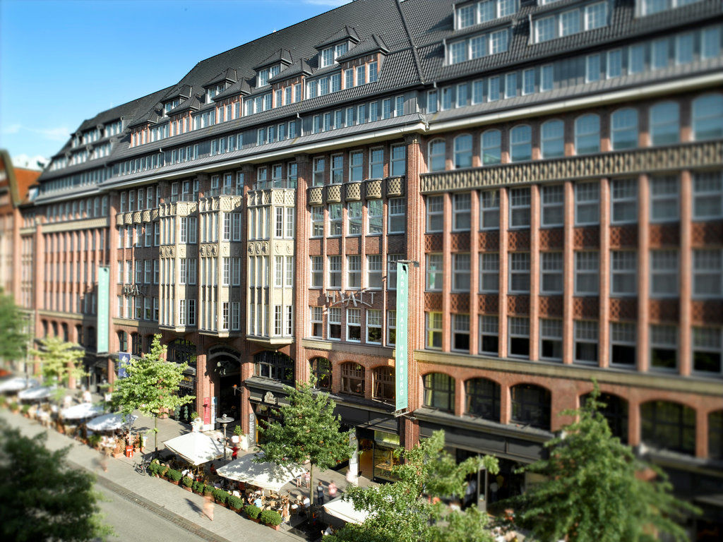 Отель Conrad 5*