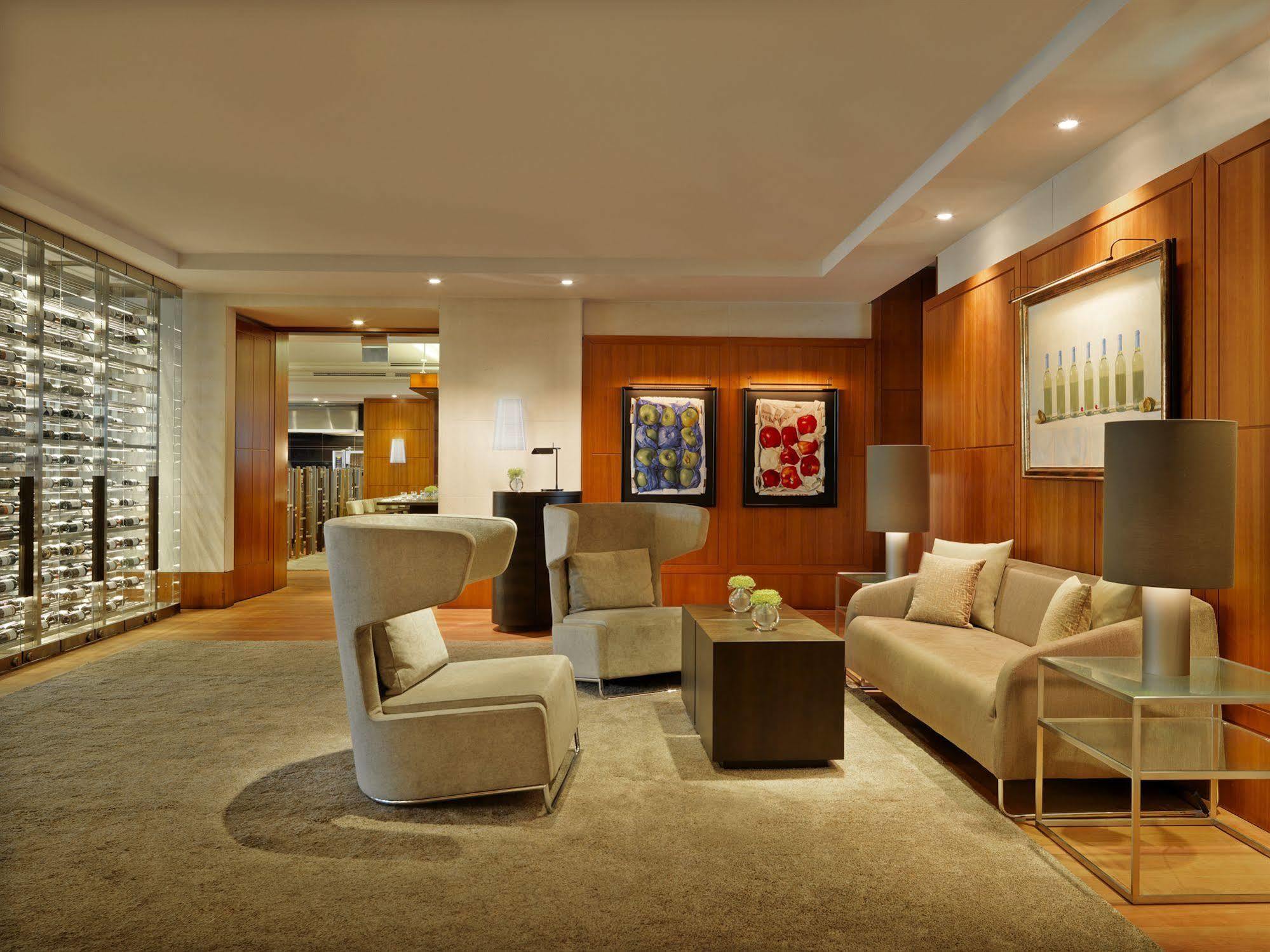 Conrad 5* Гамбург